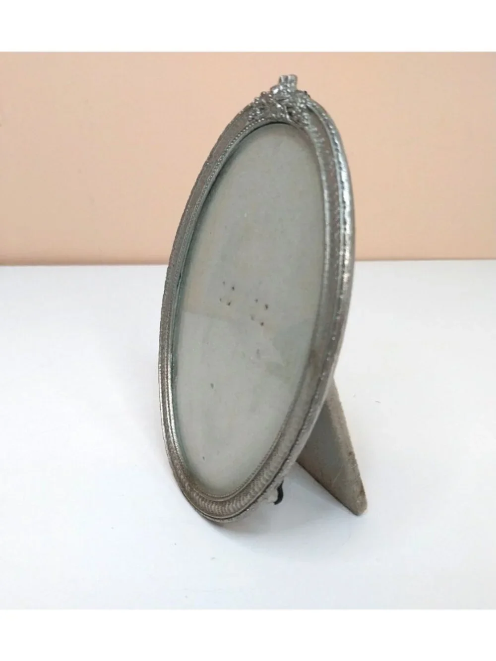 Vintage Oval Metal Picture Frame Ornate Roses Accent 5x3.5 Inches